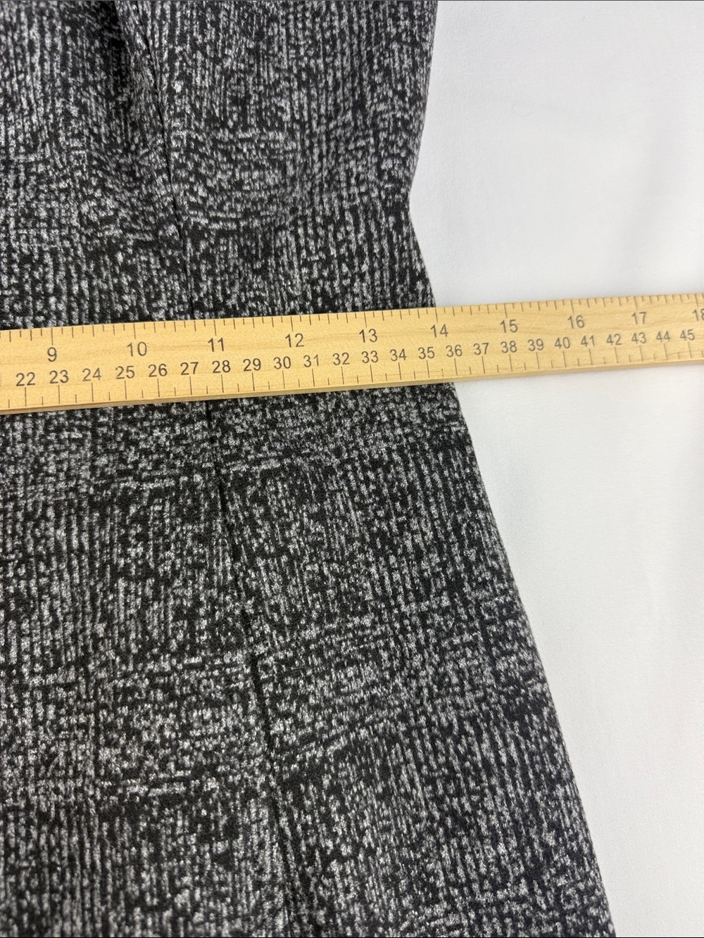 White House Black Market Tweed Sheath Dress Gray Sleeveless Size 4 - Picture 4 of 11